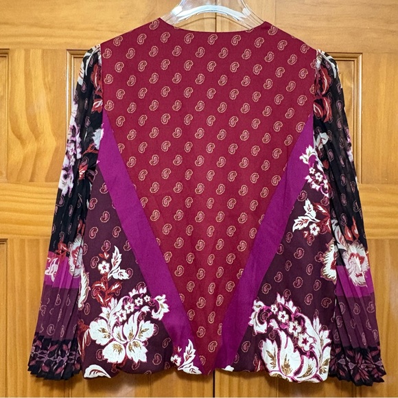 White House Black Market Burgundy and Black Floral Blouse - Picture 3 of 7